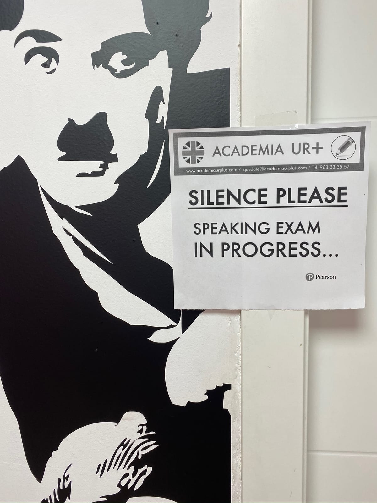 Prueba oral del examen oficial Pearson en un aula de Academia UR+